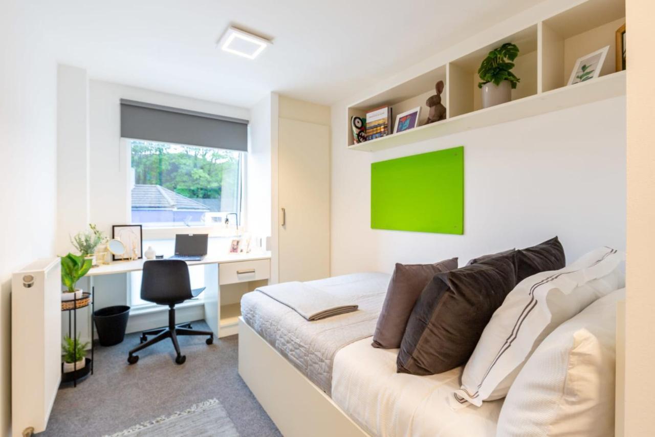 Ensuite Bedrooms With Shared Kitchen At Hollingbury House In Brighton Exteriör bild