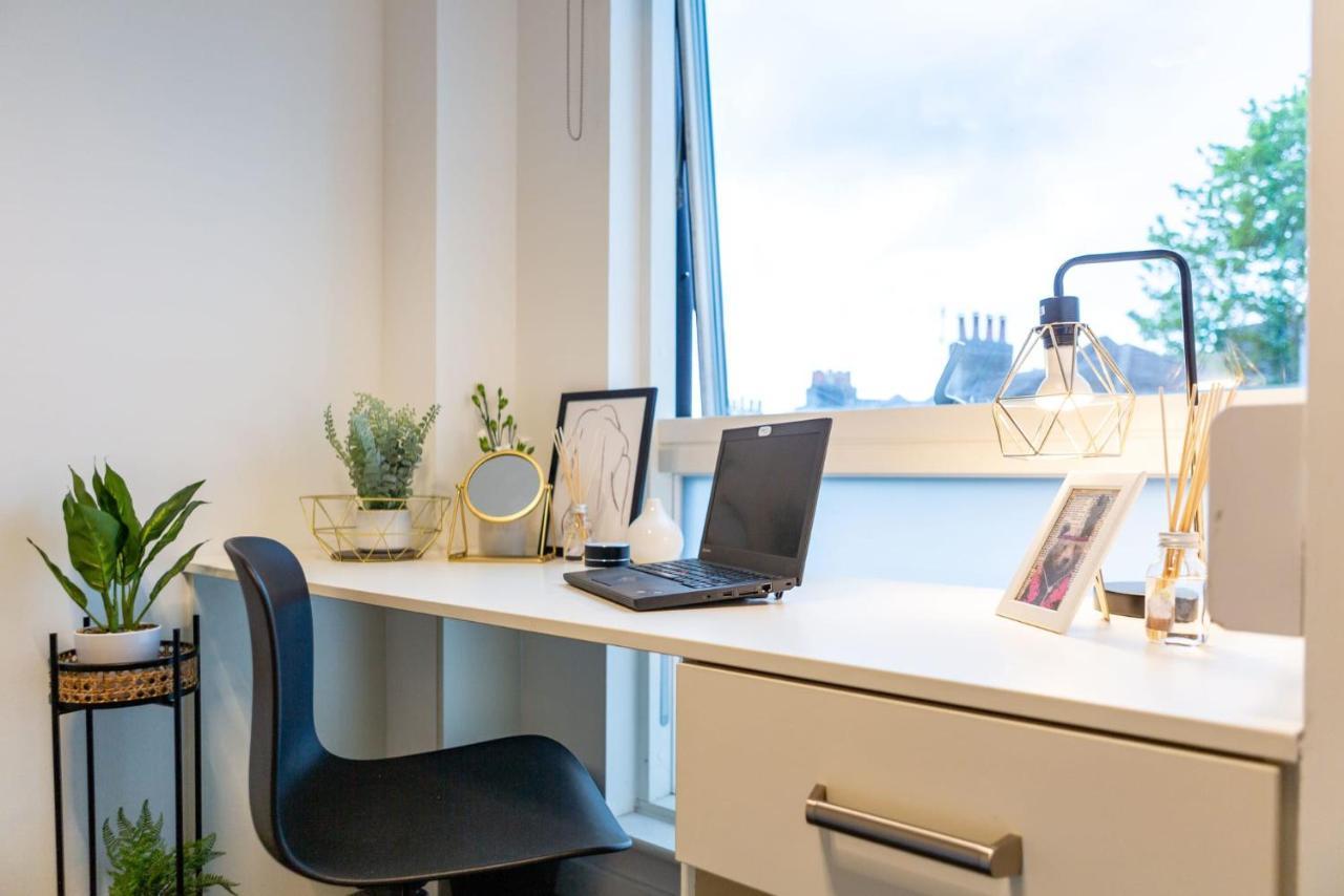 Ensuite Bedrooms With Shared Kitchen At Hollingbury House In Brighton Exteriör bild