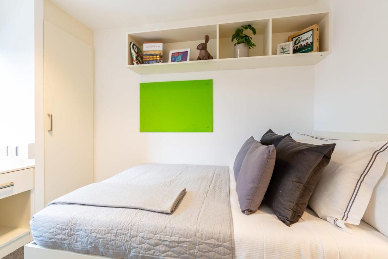Ensuite Bedrooms With Shared Kitchen At Hollingbury House In Brighton Exteriör bild